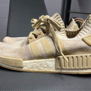 Adidas Beige boost Sneakers